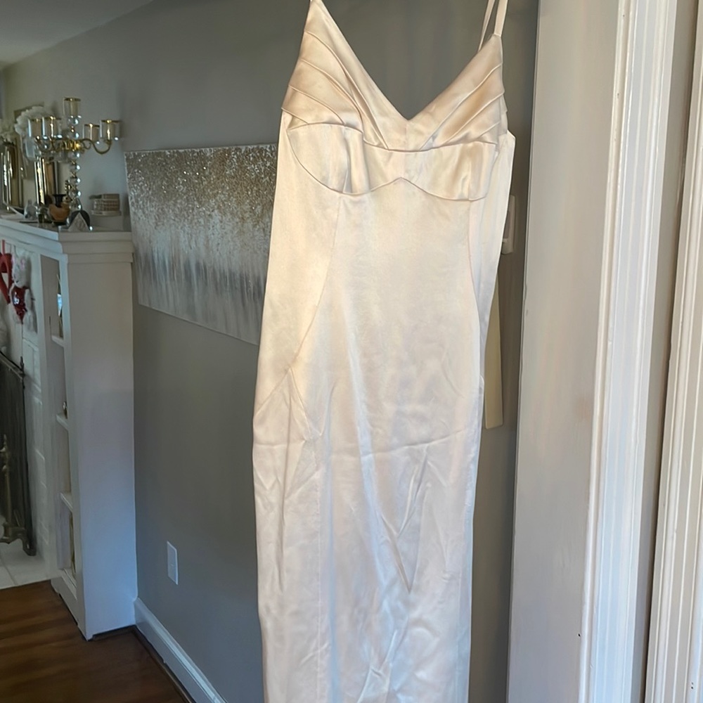 Guy Laroche Silk mid length gown ivory color brand new with tags paid $850